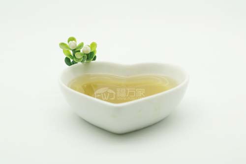 老人熟吃三七粉嗎 老人熟吃三七粉嗎